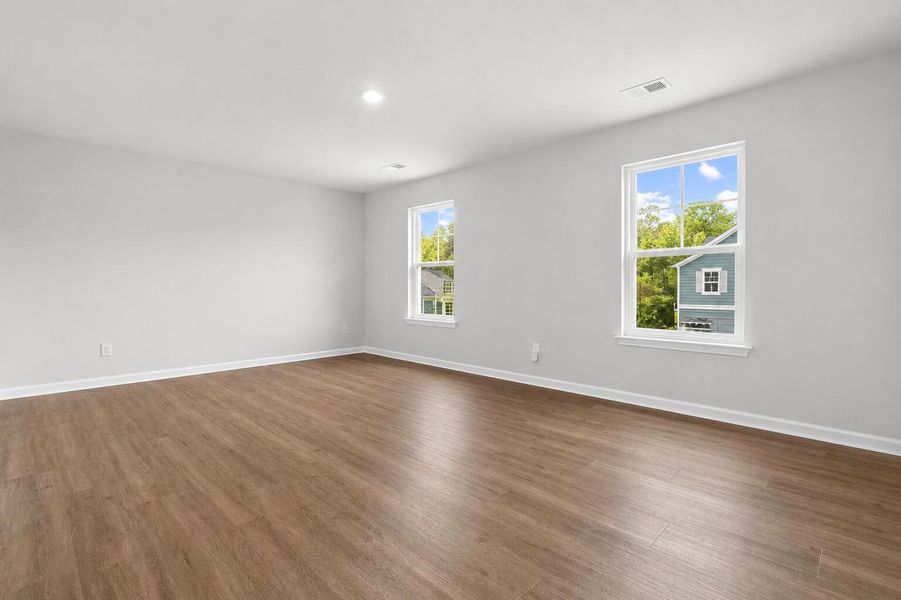 Spacious, unfurnished interior of a new home in Lakeview at Kitfield, Moncks Corner (Image 22).