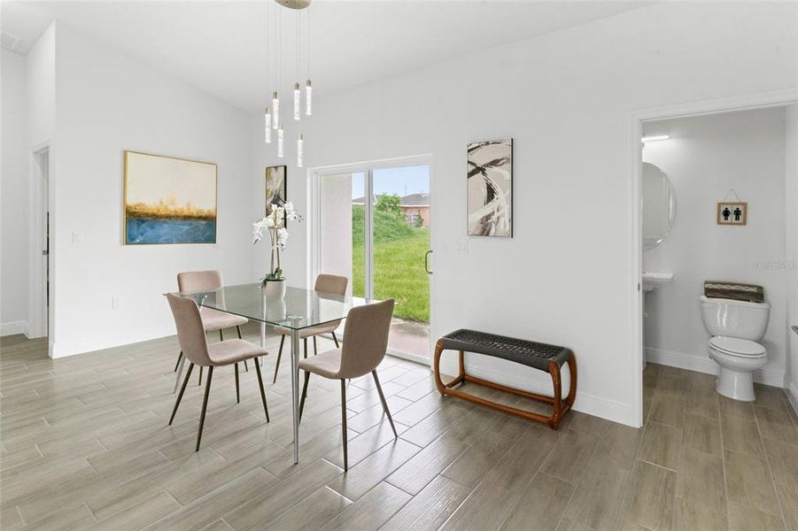 Furnished interior view inside a new home in , Kissimmee (Image 16).