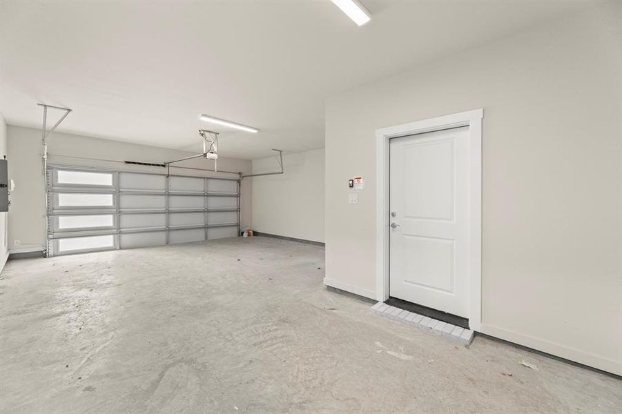 514 Sherwood_3512_Hickory_Garage