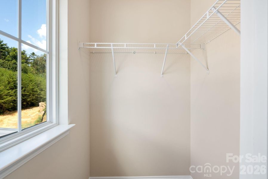 Spacious, unfurnished interior of a new home in , Asheville (Image 34).