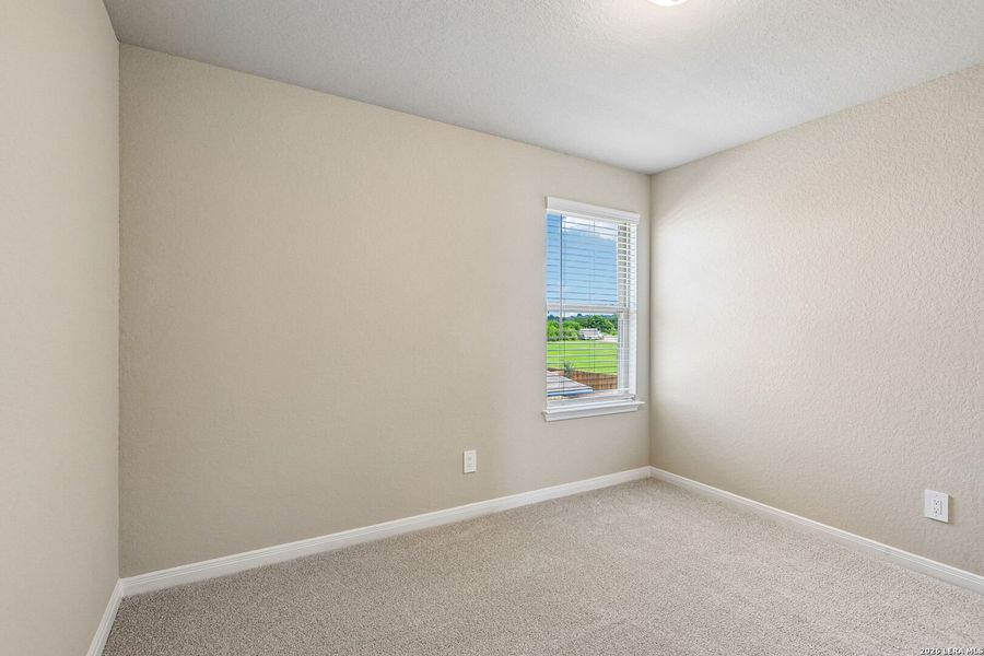 Spacious, unfurnished interior of a new home in Royal Crest, San Antonio (Image 29).