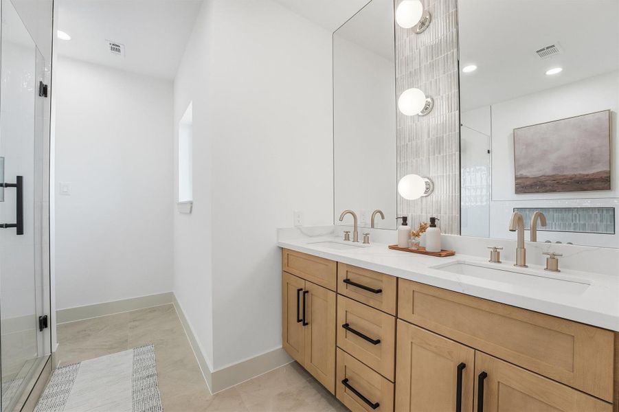 Furnished interior view inside a new home in , Houston (Image 16).