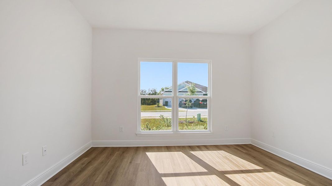 Spacious, unfurnished interior of a new home in Owl's Head Farms, Freeport (Image 41).
