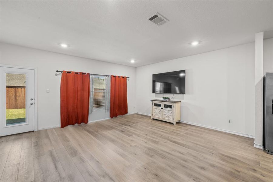 Spacious, unfurnished interior of a new home in , Providence Village (Image 18).