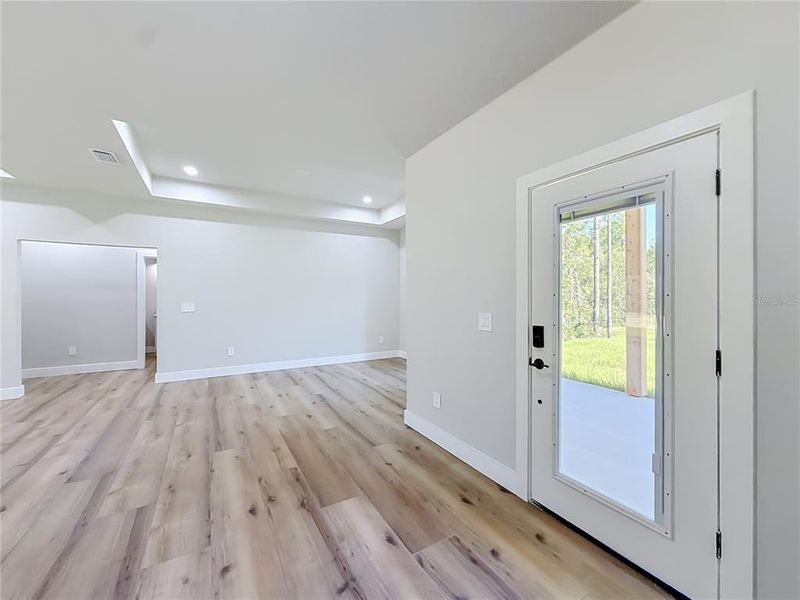 Spacious, unfurnished interior of a new home in , Dunnellon (Image 29). Spacious, unfurnished interior of a new home in , Dunnellon (Image 29).
