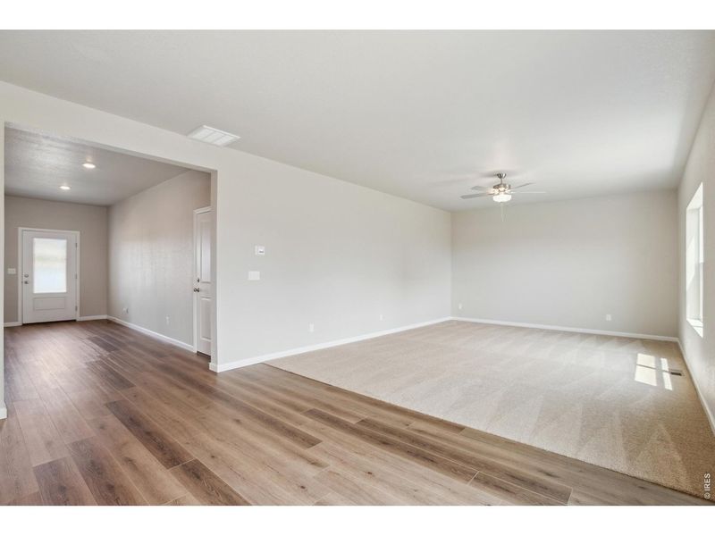 Spacious, unfurnished interior of a new home in , Severance (Image 14).