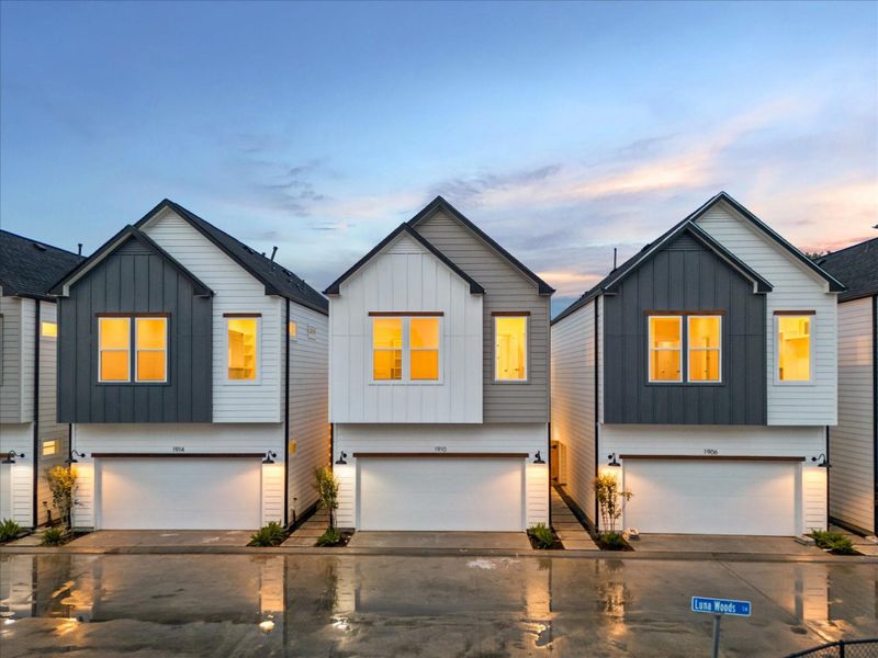 Front exterior of a new home in , Houston, TX, highlighting curb appeal (Image 23).