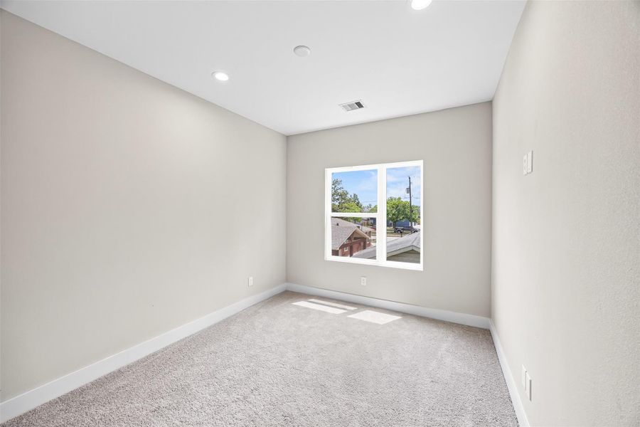 Image 9 of a home in . Image 9 of a home in .