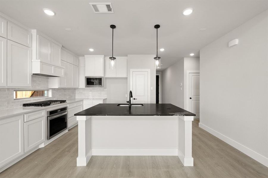 3710 Ironwood- Dining-1198 3710 Ironwood- Dining-1198