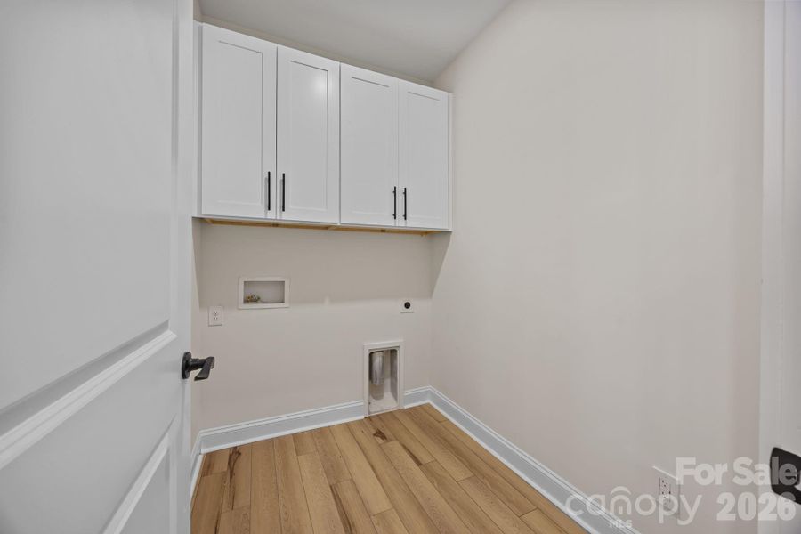 Spacious, unfurnished interior of a new home in , Salisbury (Image 35).