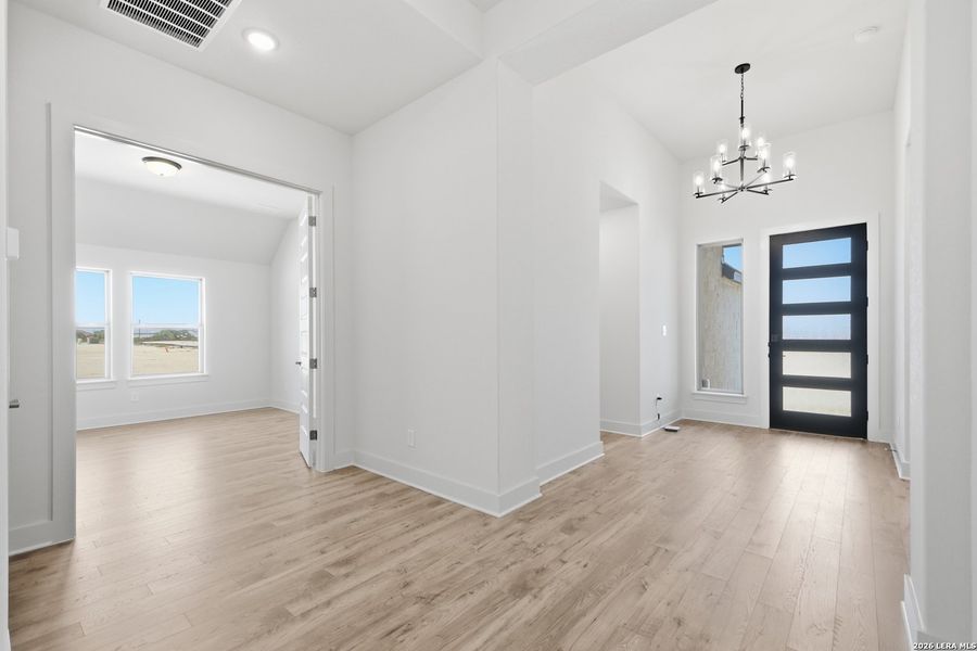 Spacious, unfurnished interior of a new home in Ladera - 50s, San Antonio (Image 32). Spacious, unfurnished interior of a new home in Ladera - 50s, San Antonio (Image 32).