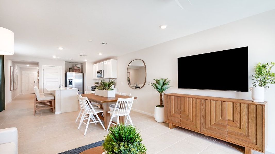 West Core L020 Bristle Family F1 Base1