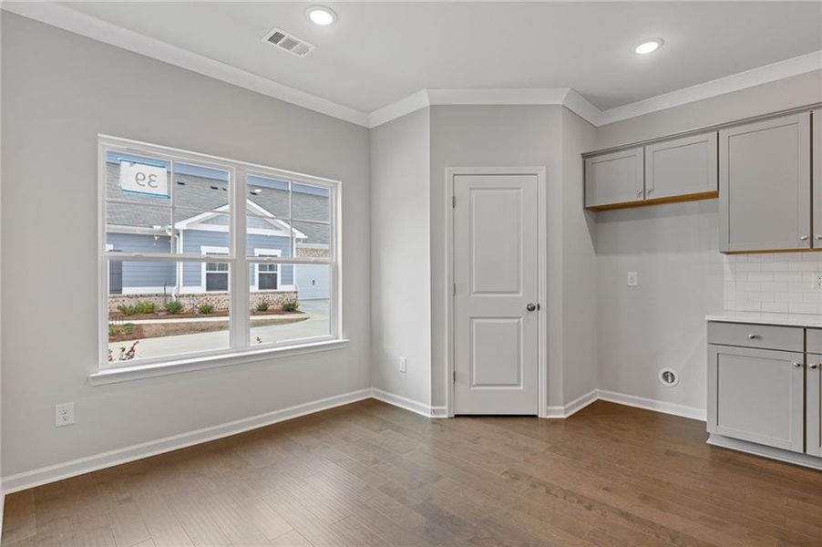 Spacious, unfurnished interior of a new home in Creekwood, Powder Springs (Image 14).