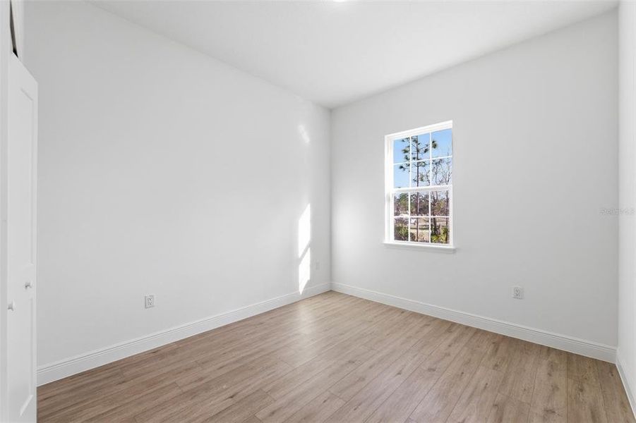 Spacious, unfurnished interior of a new home in , Dunnellon (Image 16).