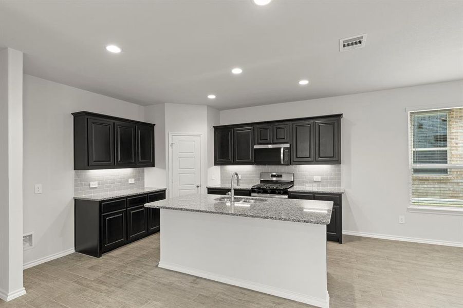 08. 1748 Osage - Kitchen (2) 08. 1748 Osage - Kitchen (2)