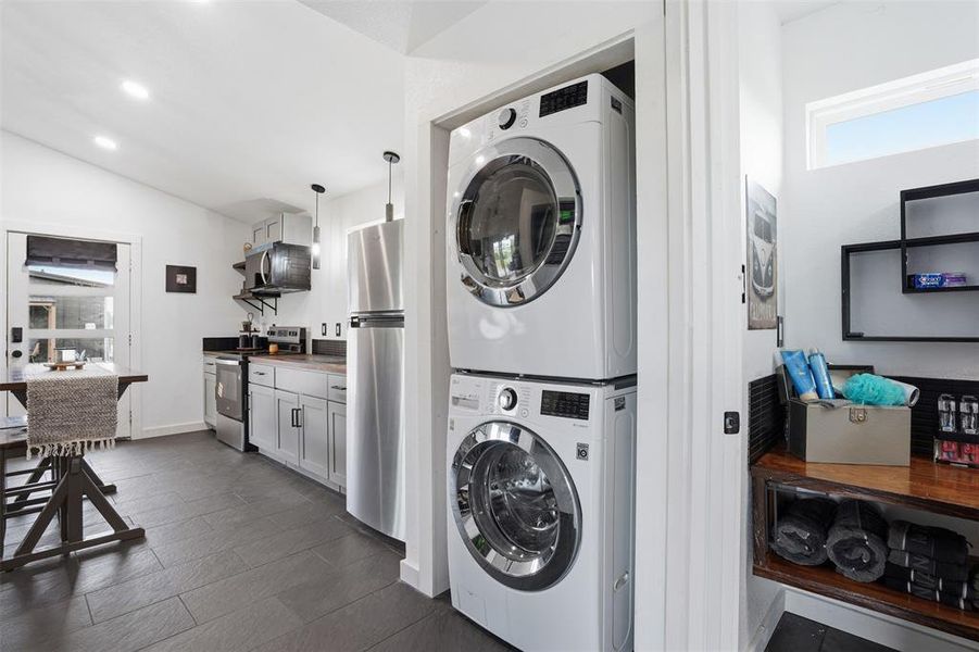 Furnished interior view inside a new home in , Granbury (Image 34).