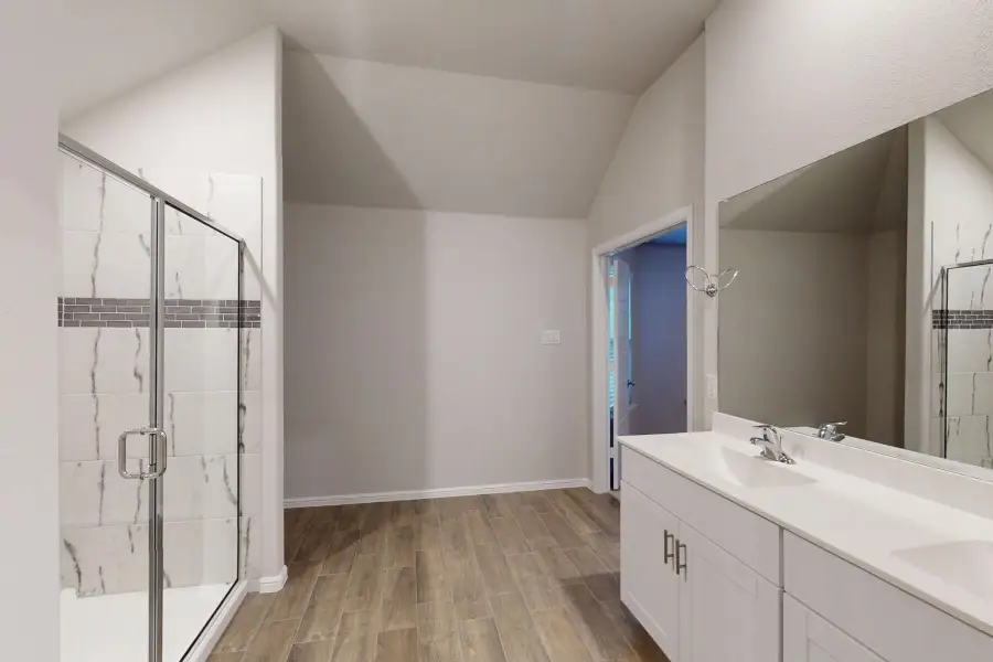Owner's Bathroom Owner's Bathroom