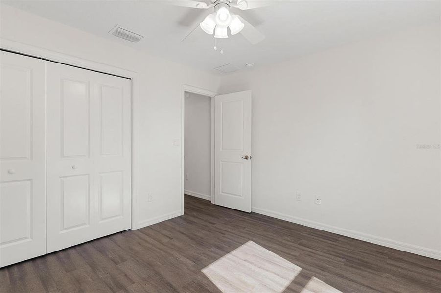 Spacious, unfurnished interior of a new home in , Leesburg (Image 37).