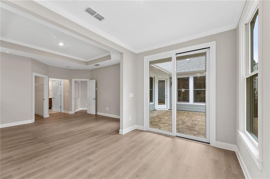 Spacious, unfurnished interior of a new home in The Courtyards at Bailey Farm, Dacula (Image 12).