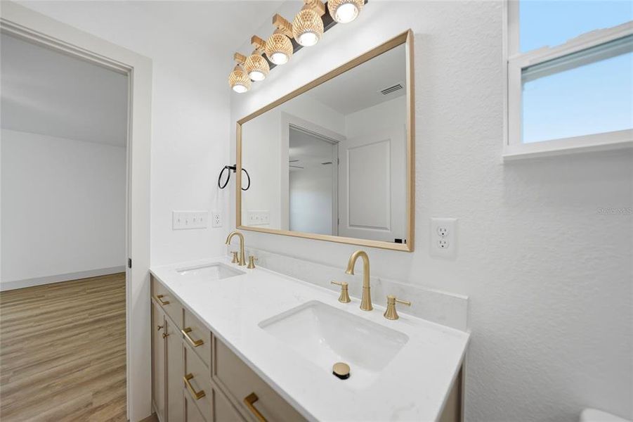 Furnished interior view inside a new home in , Arcadia (Image 13).