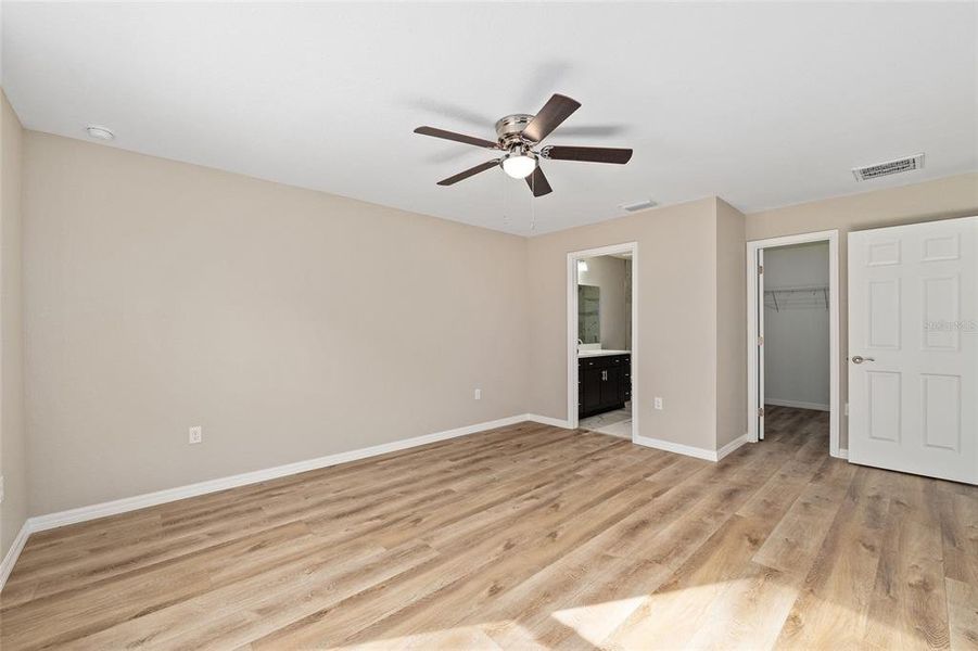 Spacious, unfurnished interior of a new home in , Citrus Springs (Image 26).
