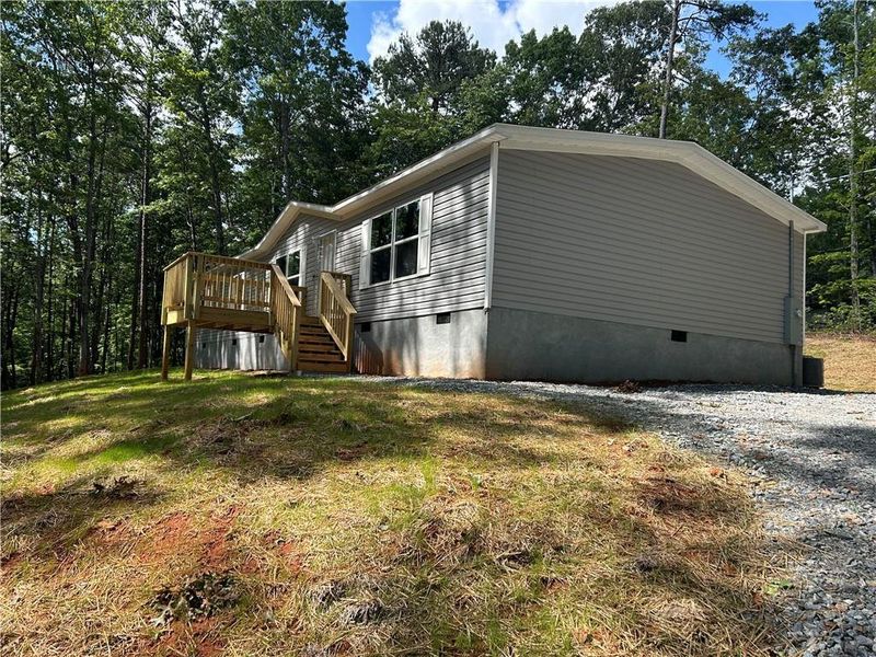 Exterior details and patio area of a home in , Dawsonville (Image 3).