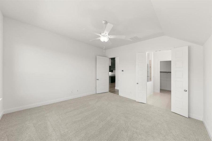 Spacious, unfurnished interior of a new home in Hillstead, Lavon (Image 22).