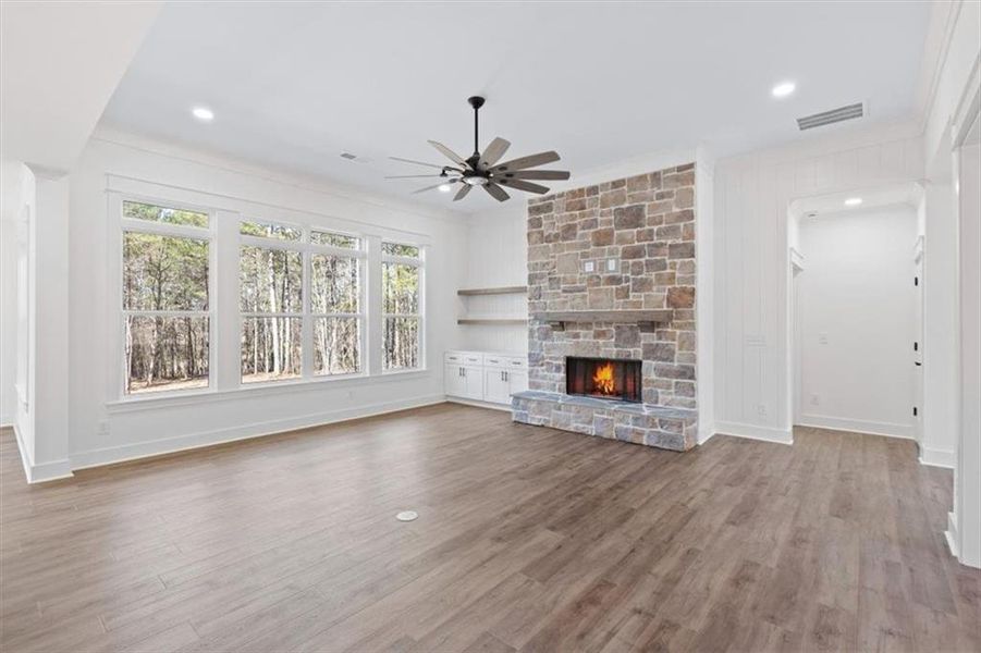 Spacious, unfurnished interior of a new home in , Waleska (Image 23).