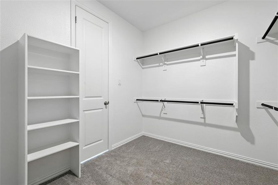 Spacious, unfurnished interior of a new home in Pebblebrook, Sherman (Image 31).