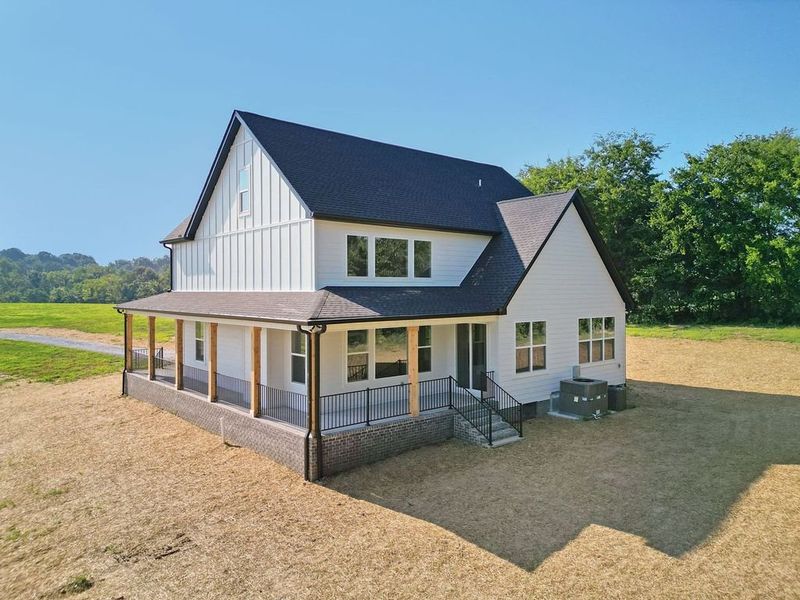 Exterior details of a home in Starks Estates, Cross Plains (Image 15).