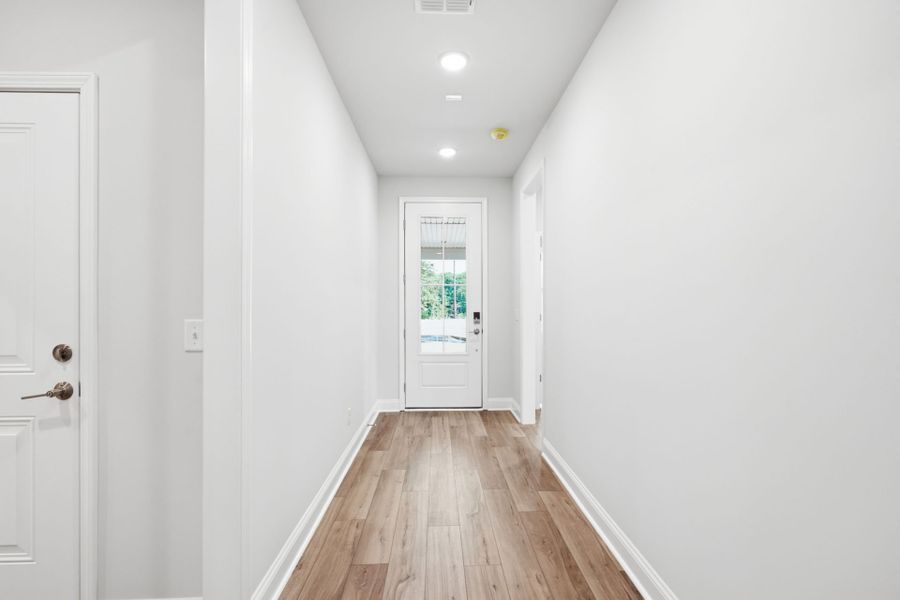 Spacious, unfurnished interior of a new home in Oakleaf Chase, Blythewood (Image 27). Spacious, unfurnished interior of a new home in Oakleaf Chase, Blythewood (Image 27).