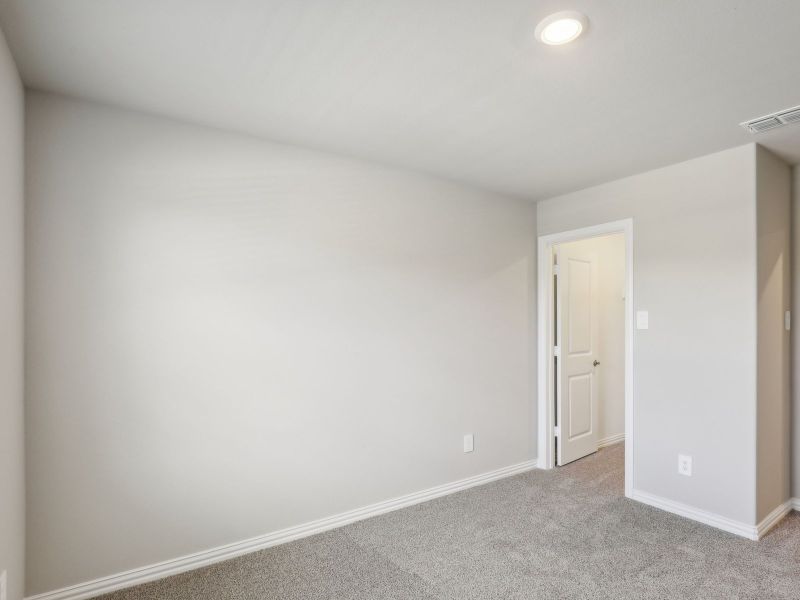 Spacious, unfurnished interior of a new home in Lakehaven - Premier Series, Farmersville (Image 22).