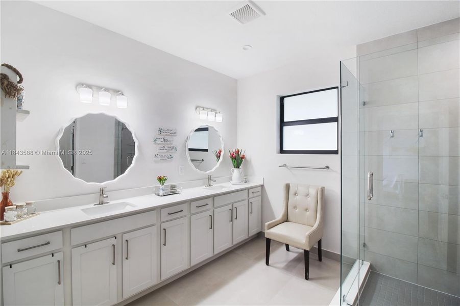 Furnished interior view inside a new home in , Homestead (Image 29).