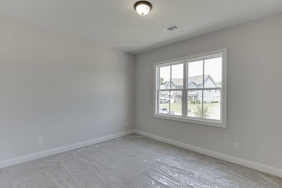 Spacious, unfurnished interior of a new home in , Jefferson (Image 19).
