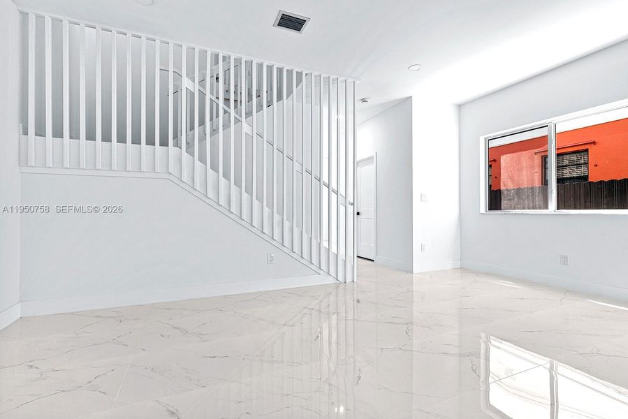 Spacious, unfurnished interior of a new home in , Miami (Image 17).