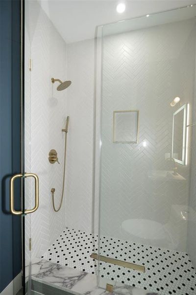 Close-up of interior finishes inside a home in , Tampa (Image 29).