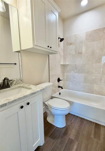 Furnished interior view inside a new home in , Weatherford (Image 5).