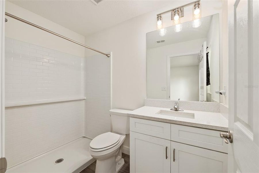 Furnished interior view inside a new home in , Belleview (Image 14).