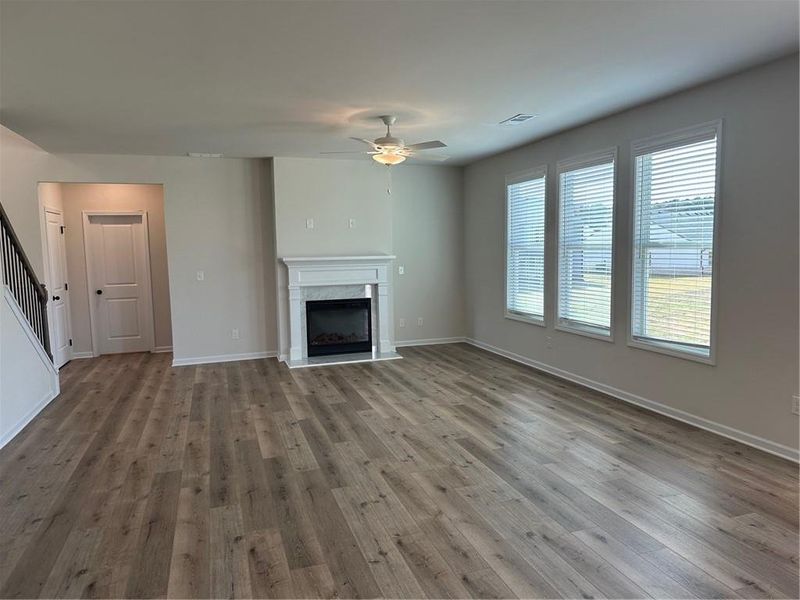 Spacious, unfurnished interior of a new home in Beckett Ranch, Auburn (Image 30).