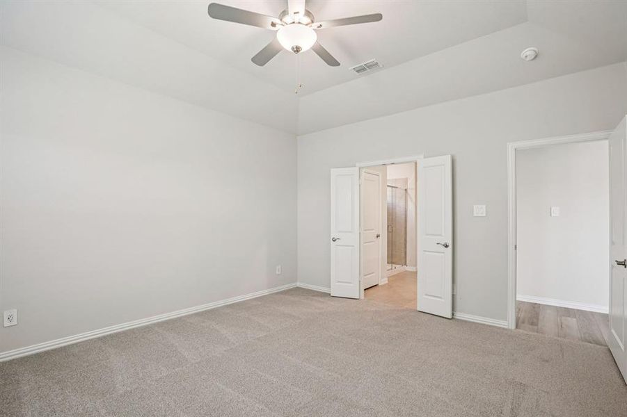 Photo is not of the actual home, but is an inspirational photo of builder’s model home and may depict options, furnishings, and/or decorator features that are not included. Photo is not of the actual home, but is an inspirational photo of builder’s model home and may depict options, furnishings, and/or decorator features that are not included.