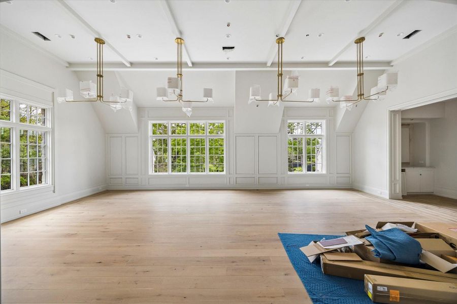 Spacious, unfurnished interior of a new home in , Houston (Image 7).