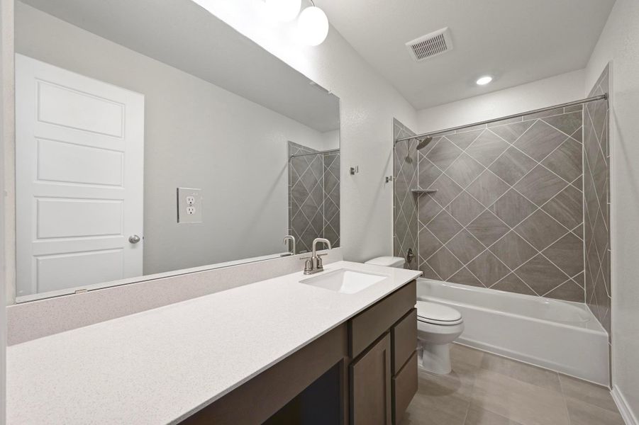 Furnished interior view inside a new home in Creekside at Estancia, Austin (Image 11).