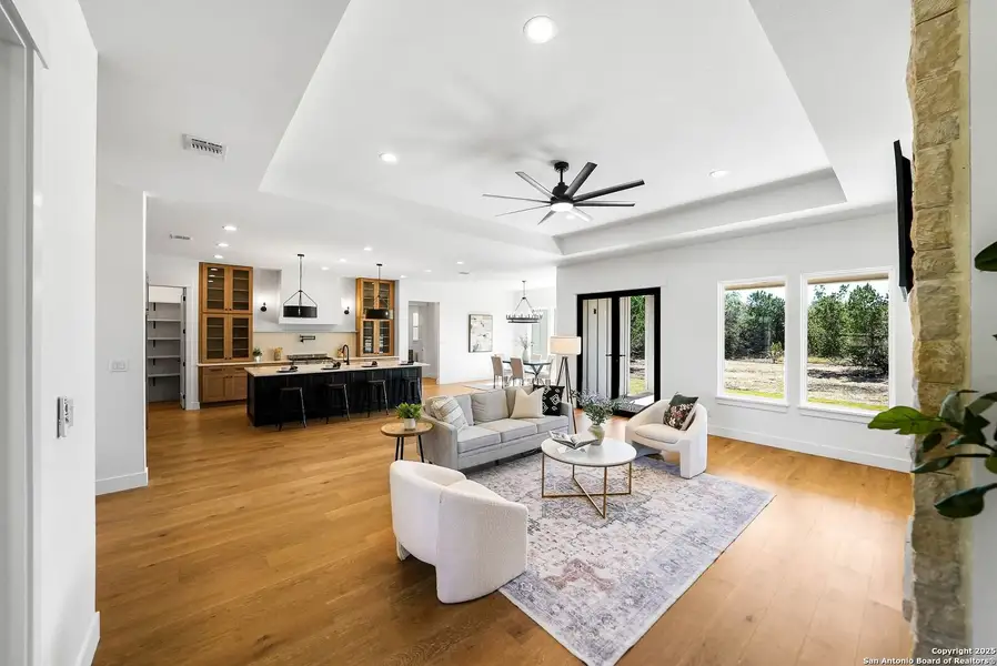 Furnished interior view inside a new home in , Bandera (Image 11).
