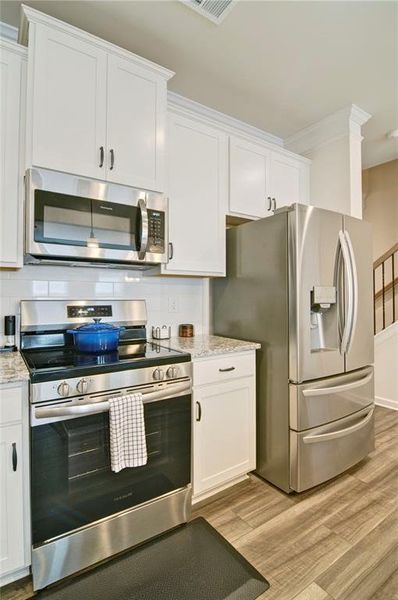 Furnished interior view inside a new home in Highland Crossing, Cartersville (Image 37).