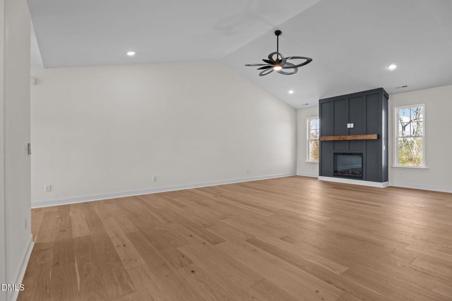 27-web-or-mls-DSC00621 27-web-or-mls-DSC00621