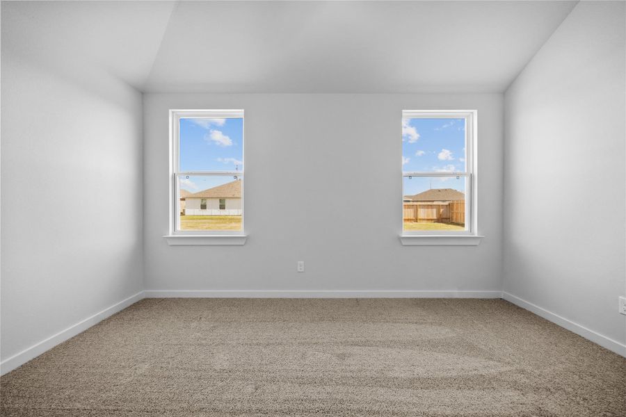 Spacious, unfurnished interior of a new home in Santa Fe, Cleveland (Image 21).