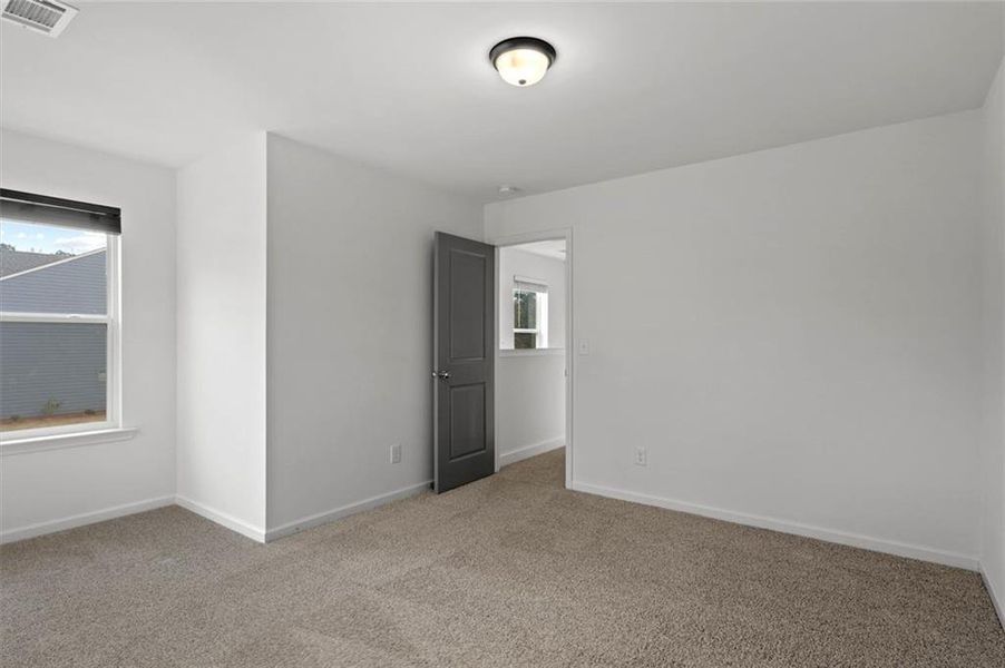 Spacious, unfurnished interior of a new home in , Auburn (Image 22).
