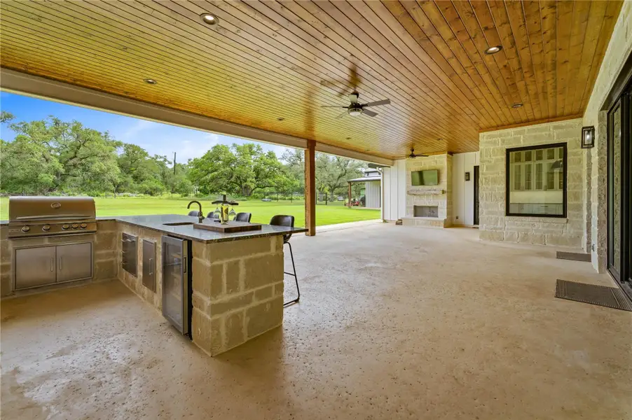 Exterior details and patio area of a home in , San Marcos (Image 19).