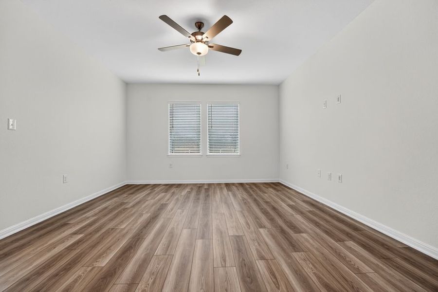 Spacious, unfurnished interior of a new home in Lisso, Pflugerville (Image 10).