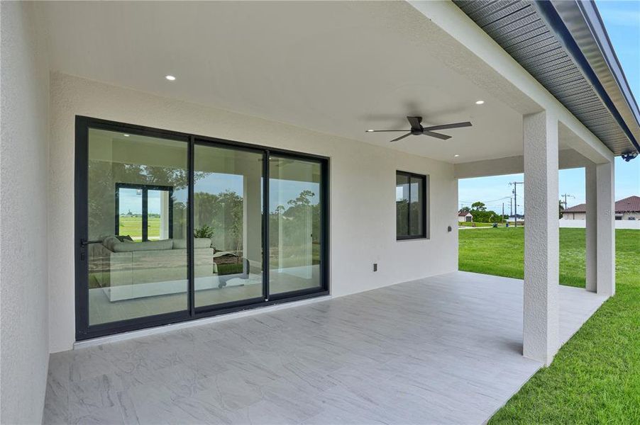 Exterior details and patio area of a home in , Cape Coral (Image 31).